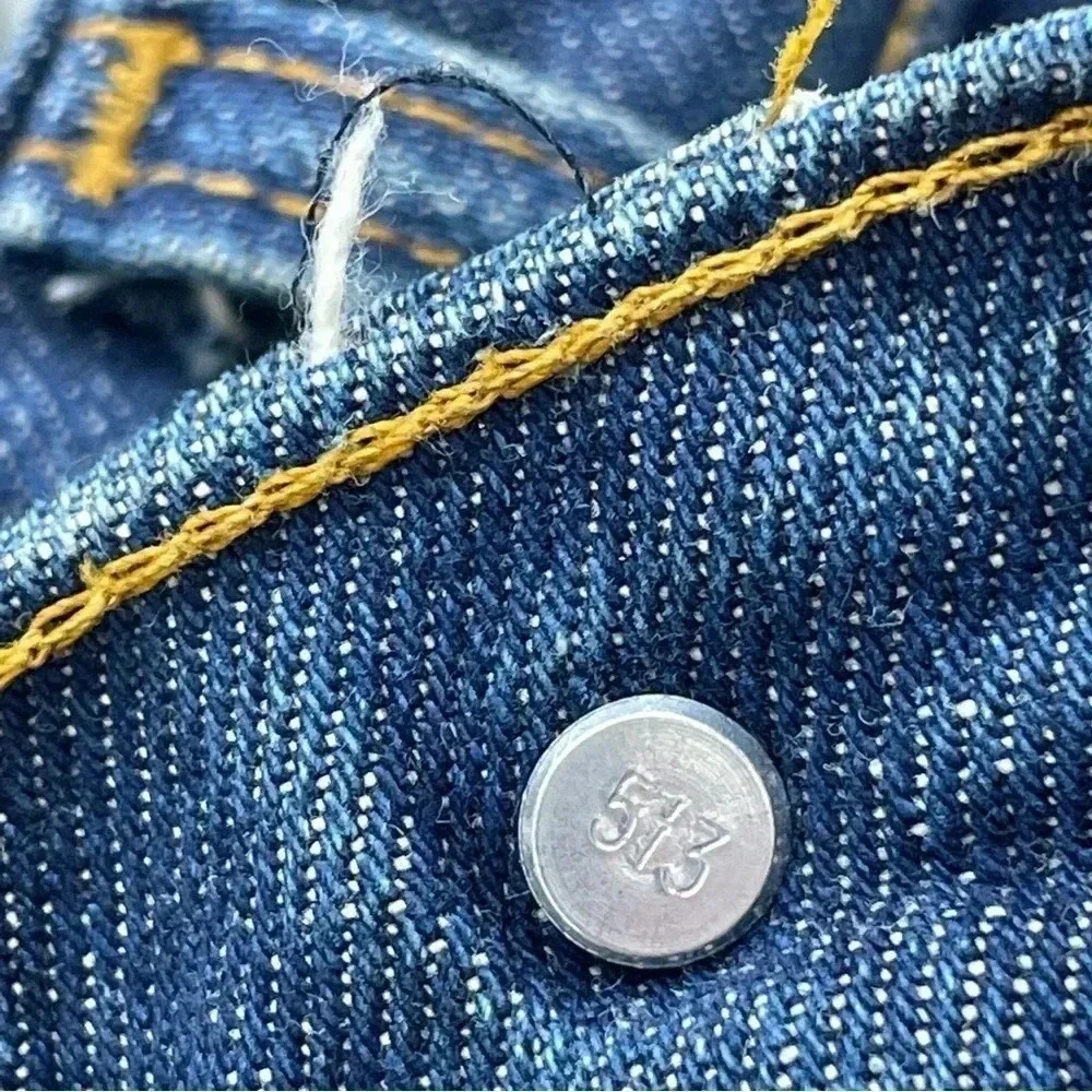 Levis *few small